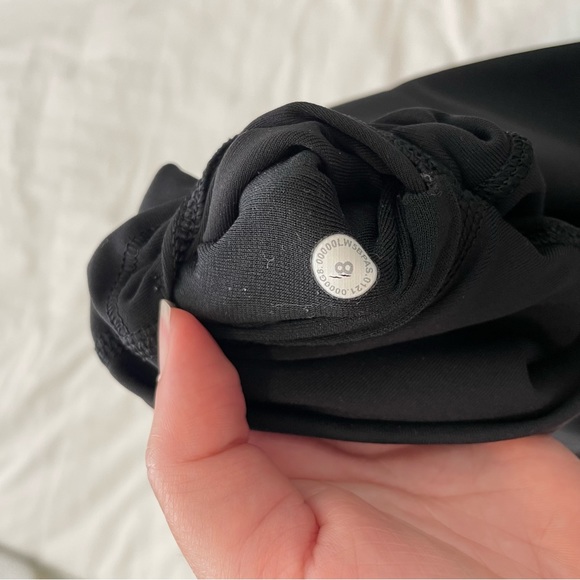Lululemon Black Leggings 8 - Picture 9 of 9